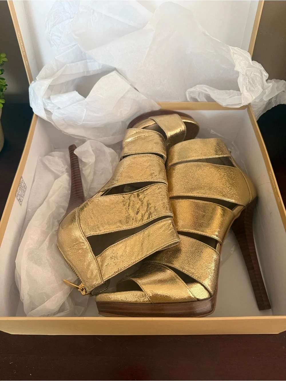 MICHAEL Michael Kors ✨GISELE✨ METALLIC GOLD LEATHER PLATFORM HEELS SIZE 10M